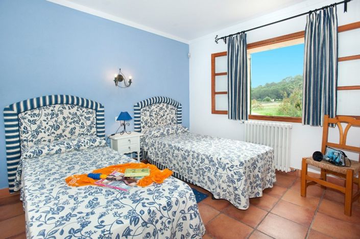 Image No.9-3 Bed Property for sale