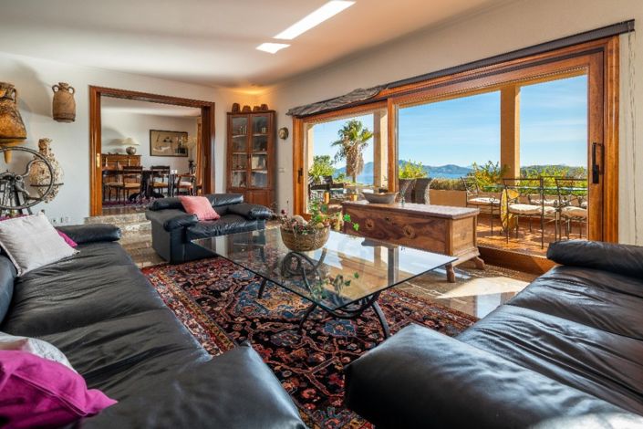 Image No.12-6 Bed Villa for sale