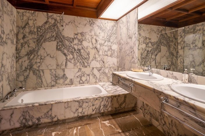 Image No.17-6 Bed Villa for sale