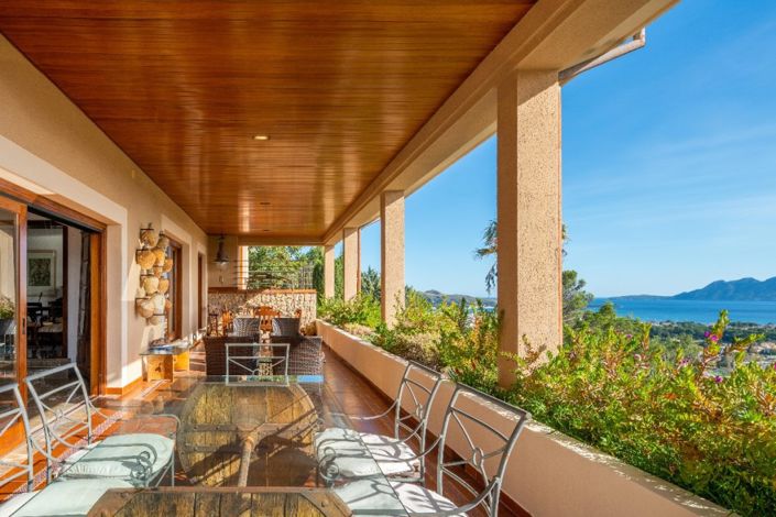 Image No.2-6 Bed Villa for sale