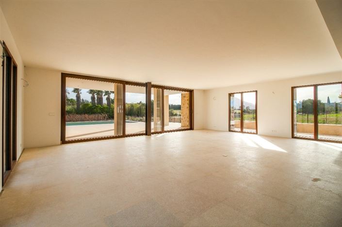 Image No.10-4 Bed Finca for sale