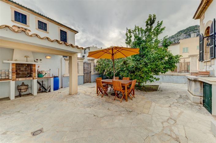 Image No.1-4 Bed Townhouse for sale