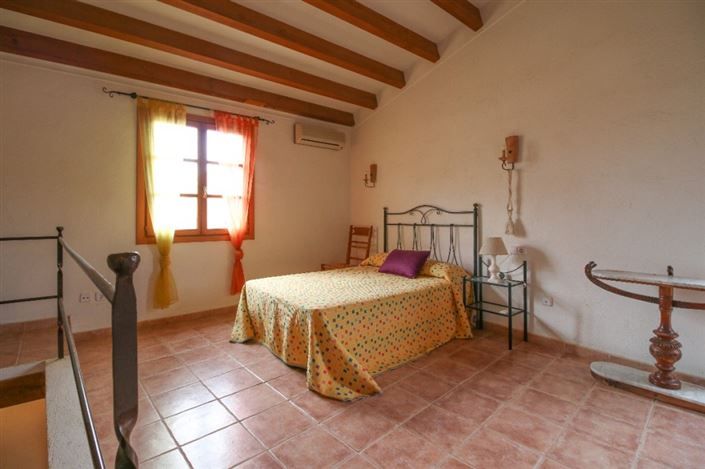 Image No.15-4 Bed Townhouse for sale