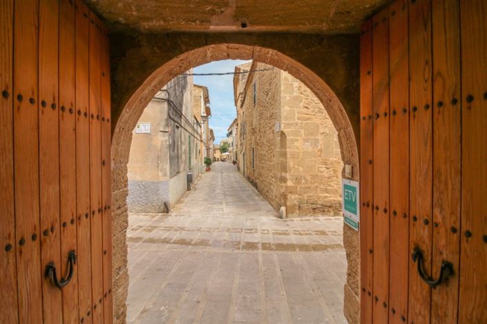 Image No.7-4 Bed Townhouse for sale