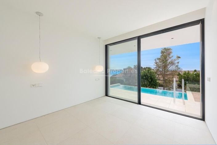 Image No.12-4 Bed Villa for sale