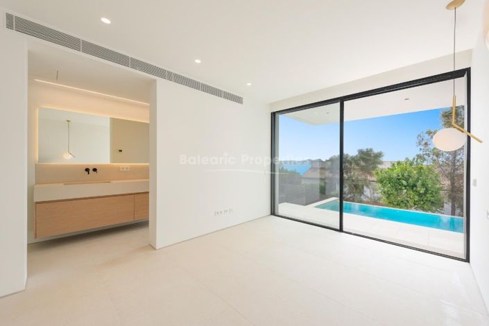 Image No.15-4 Bed Villa for sale