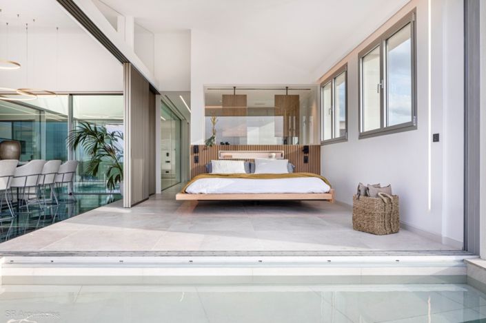 Image No.10-4 Bed Townhouse for sale