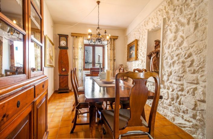 Image No.4-6 Bed Townhouse for sale