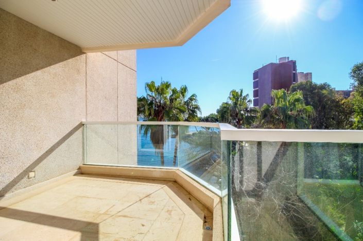 Image No.10-4 Bed Property for sale