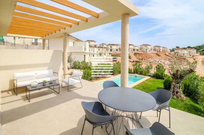 Image No.1-2 Bed Villa for sale