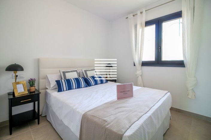 Image No.10-2 Bed Villa for sale