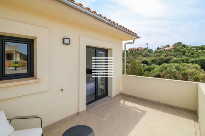 Image No.16-2 Bed Villa for sale