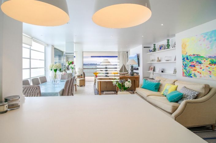 Image No.11-4 Bed Property for sale