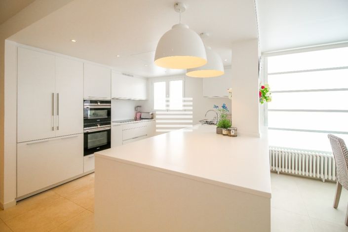 Image No.8-4 Bed Property for sale