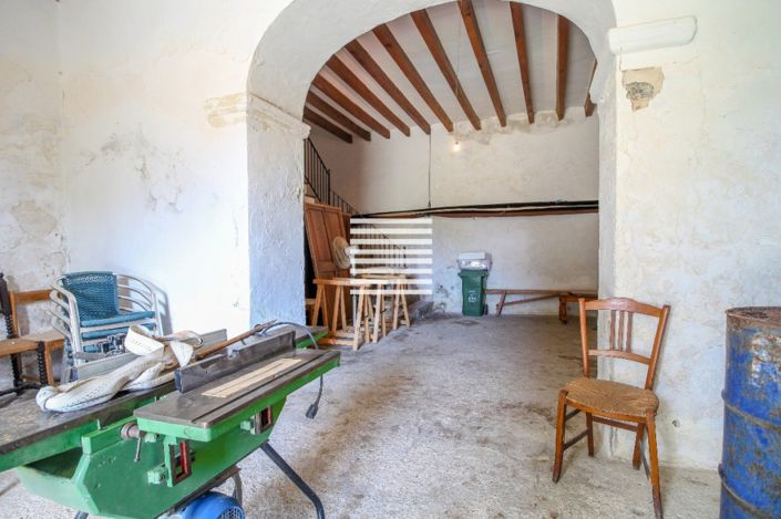 Image No.13-7 Bed Property for sale