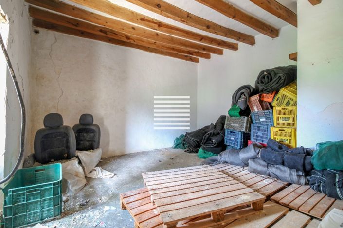 Image No.14-7 Bed Property for sale