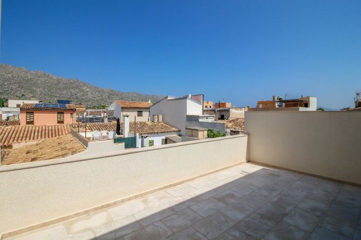 Image No.12-4 Bed Townhouse for sale