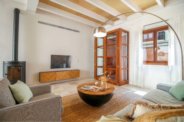 Image No.13-4 Bed Townhouse for sale