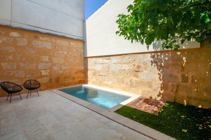 Image No.2-4 Bed Townhouse for sale