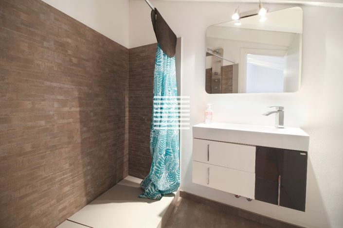 Image No.10-4 Bed Townhouse for sale