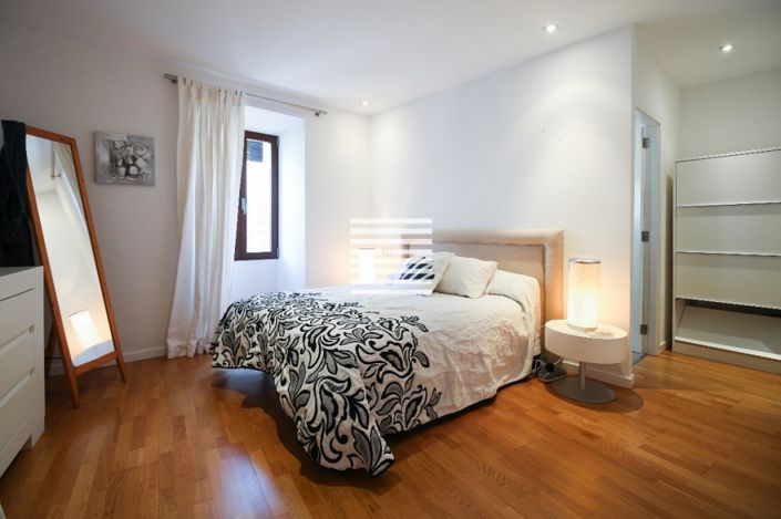 Image No.15-4 Bed Townhouse for sale