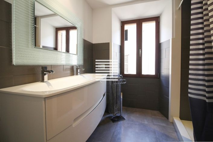 Image No.16-4 Bed Townhouse for sale