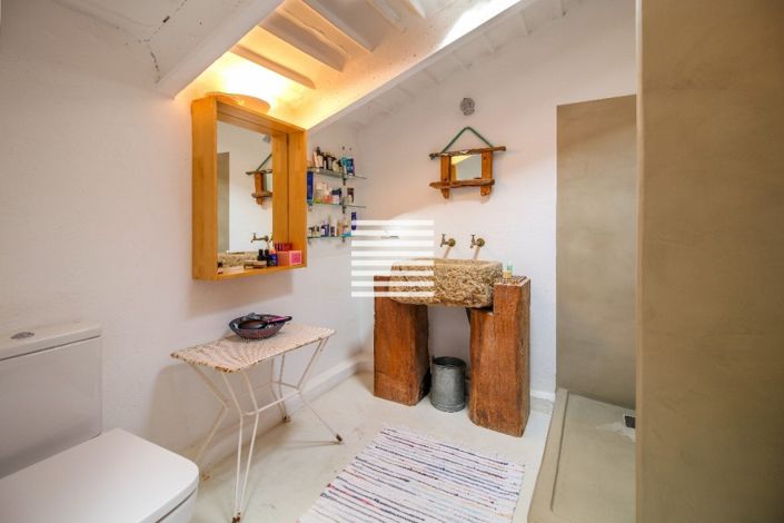 Image No.16-4 Bed Townhouse for sale