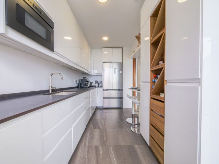 Image No.4-4 Bed Chalet for sale