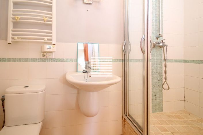 Image No.19-4 Bed Townhouse for sale