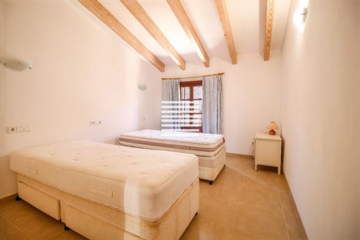 Image No.3-4 Bed Townhouse for sale