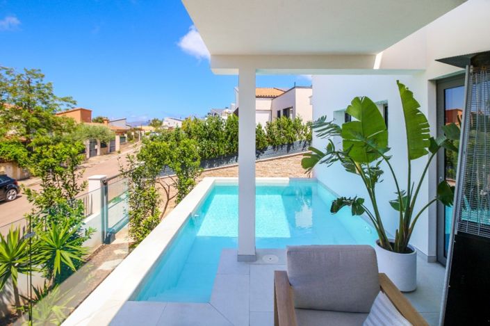 Image No.10-4 Bed Villa for sale