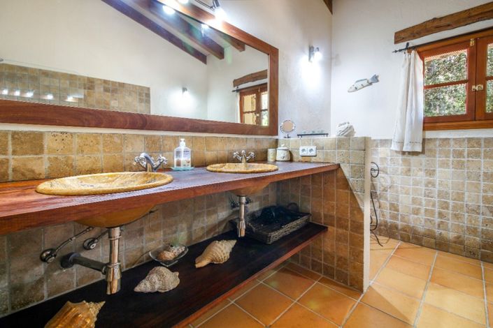 Image No.16-3 Bed Chalet for sale