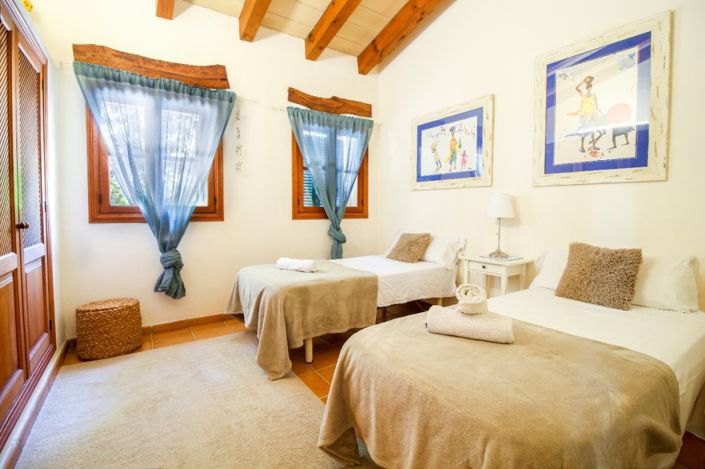 Image No.5-3 Bed Chalet for sale