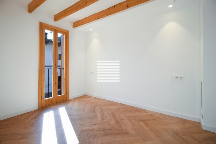 Image No.13-3 Bed Townhouse for sale