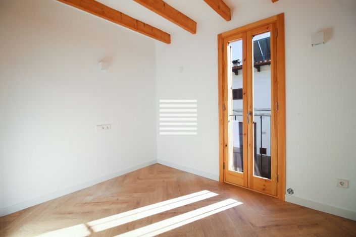 Image No.14-3 Bed Townhouse for sale