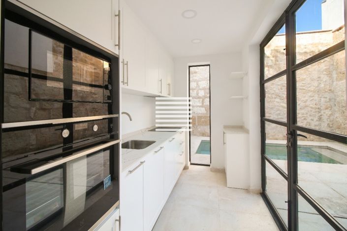 Image No.5-3 Bed Townhouse for sale