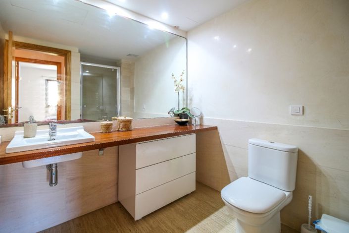 Image No.11-4 Bed Apartment for sale