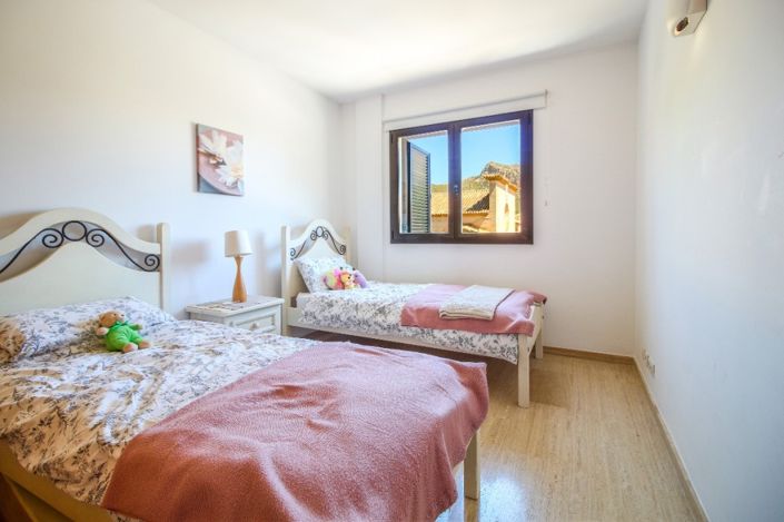 Image No.12-4 Bed Apartment for sale