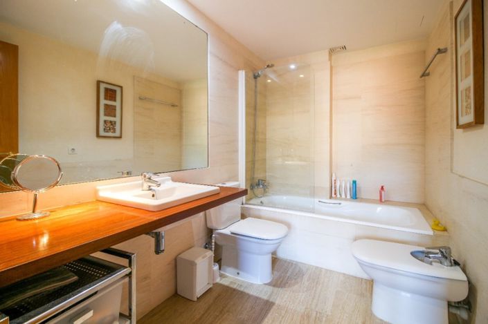 Image No.7-4 Bed Apartment for sale