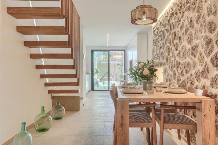 Image No.3-2 Bed Townhouse for sale