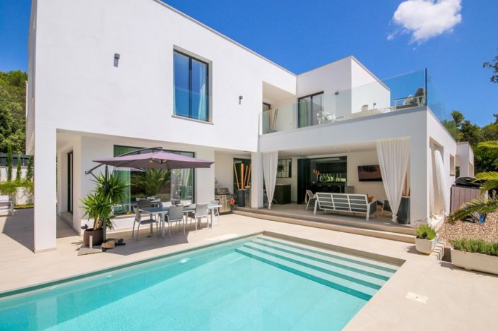 Image No.1-4 Bed Villa for sale