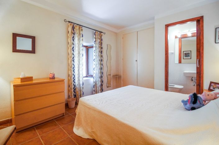 Image No.11-3 Bed Townhouse for sale