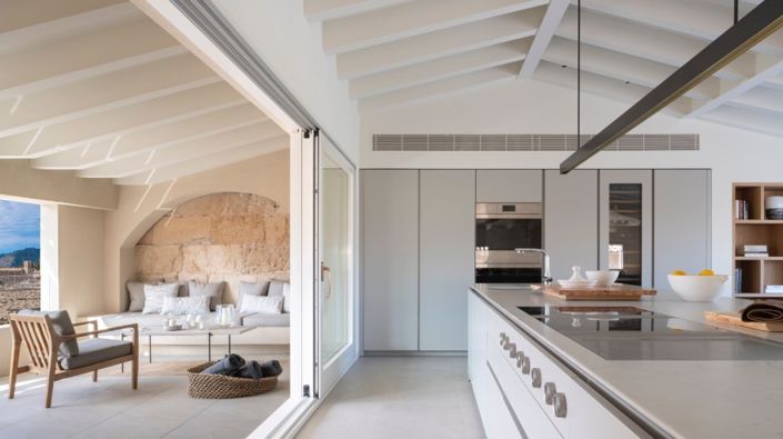 Image No.2-4 Bed Townhouse for sale