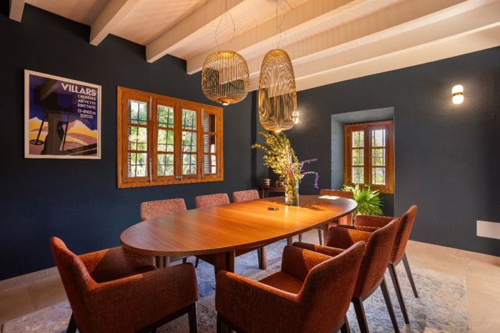 Image No.20-5 Bed Property for sale