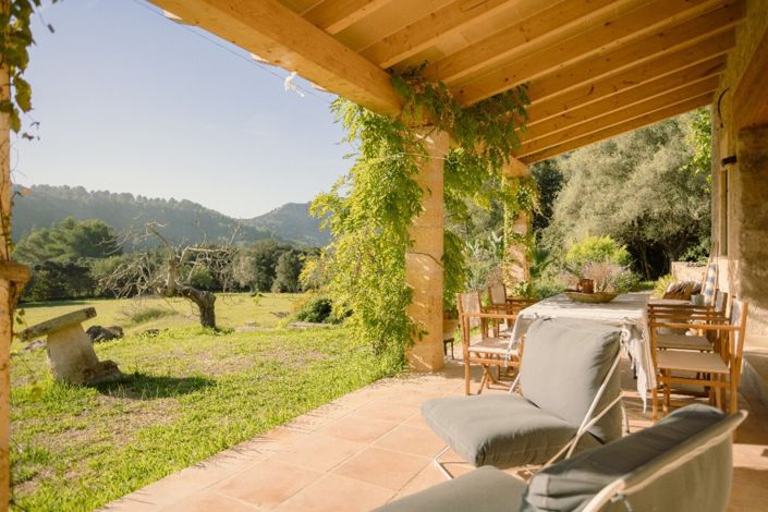 Image No.8-5 Bed Property for sale