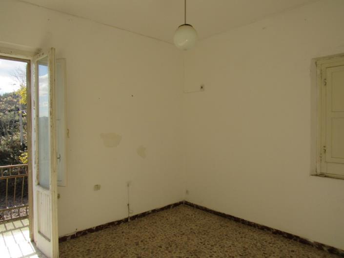 Image No.18-4 Bed Country House for sale