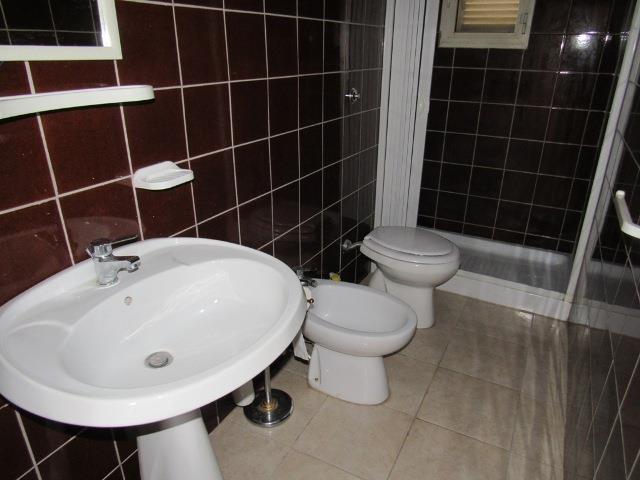 Image No.13-2 Bed Country House for sale