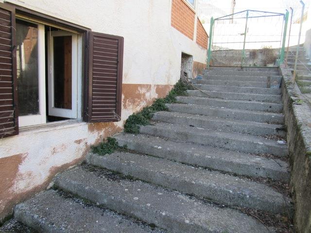 Image No.19-3 Bed Country House for sale