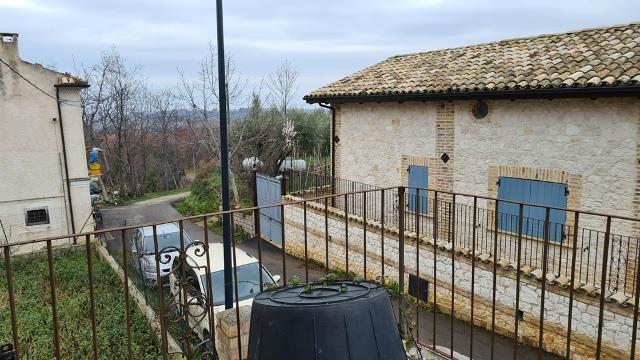 Image No.12-1 Bed Country House for sale