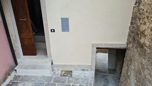 Image No.2-3 Bed Townhouse for sale